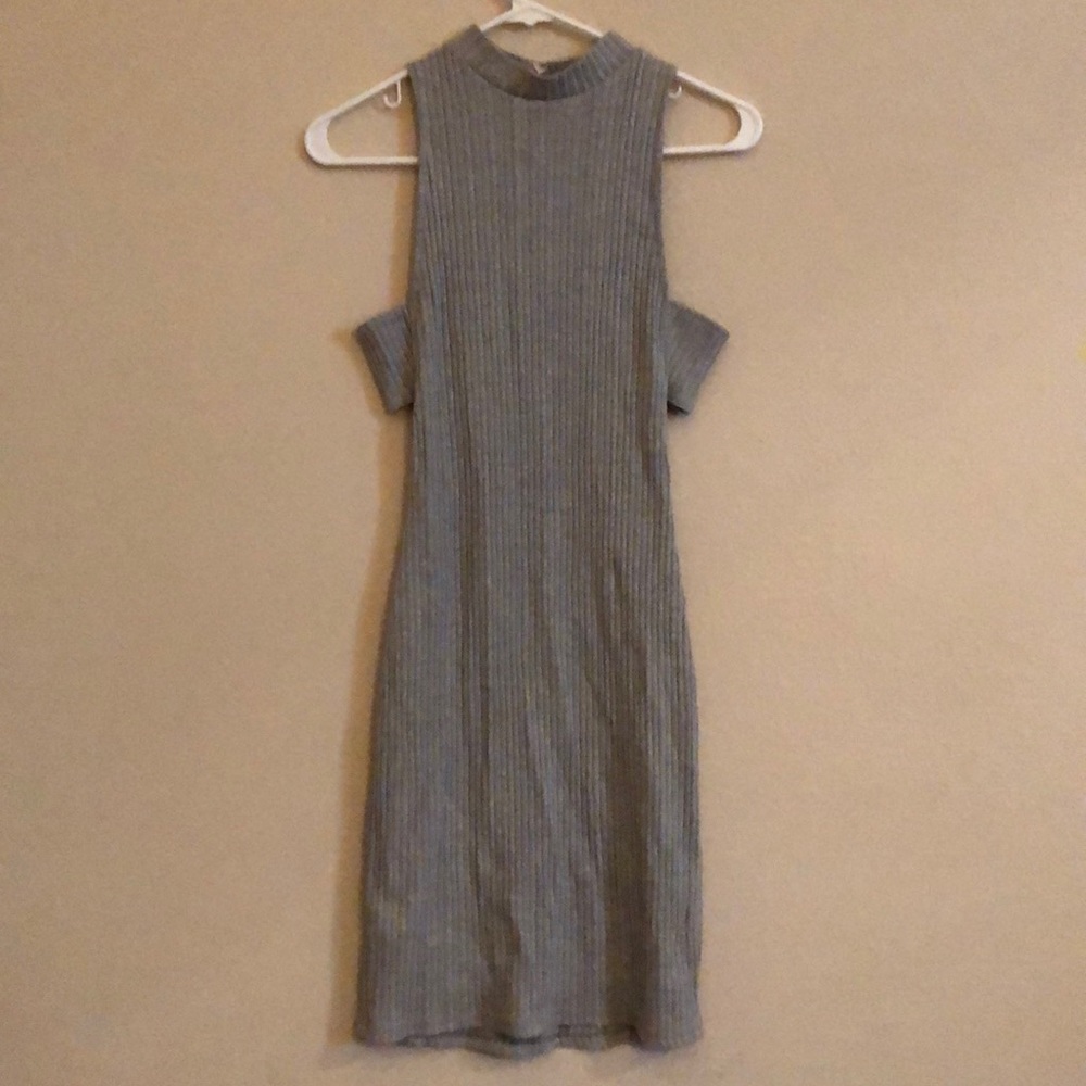Sleeveless sweater dress with cutout side